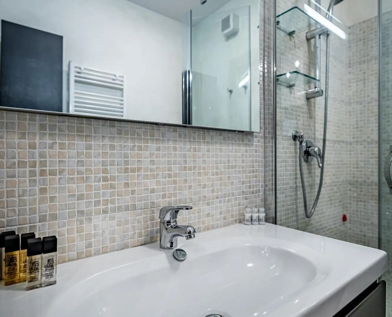 Yd Settimello With Parking Apartment Florence