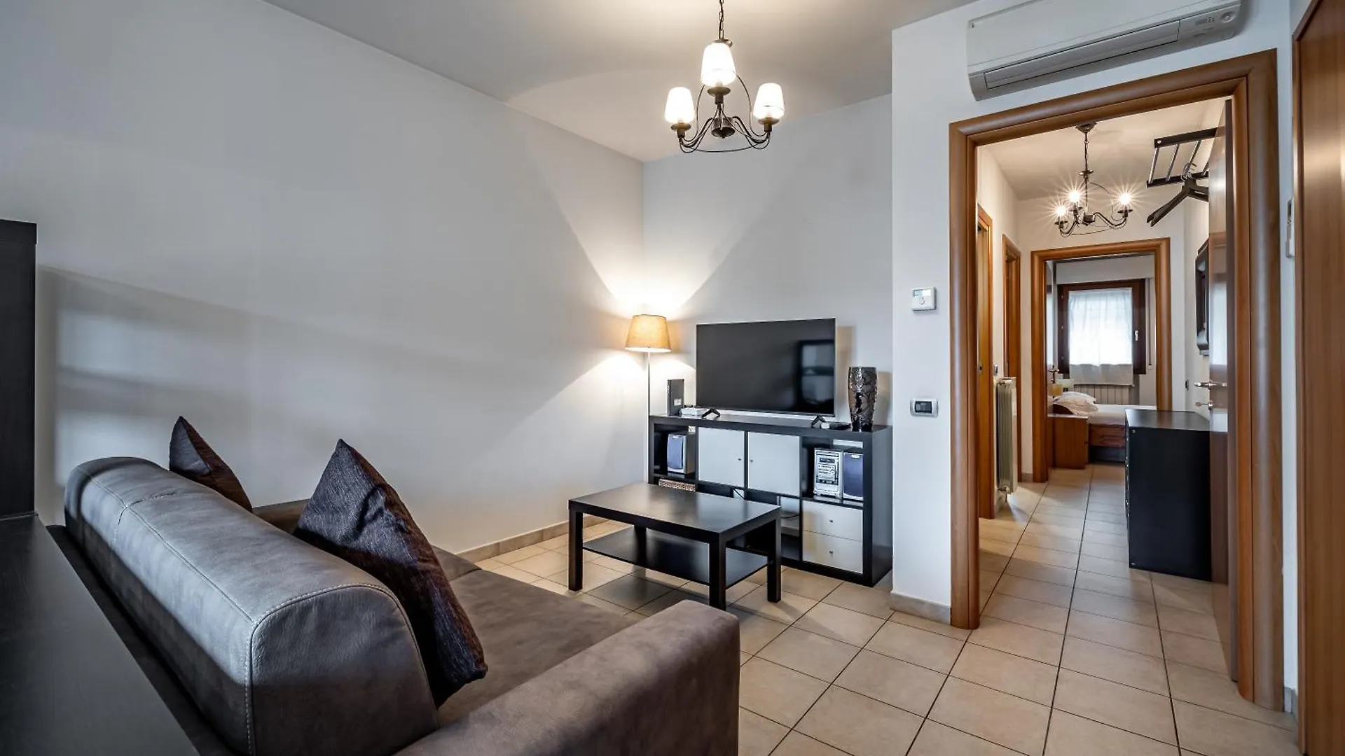 Yd Settimello With Parking Apartment Florence